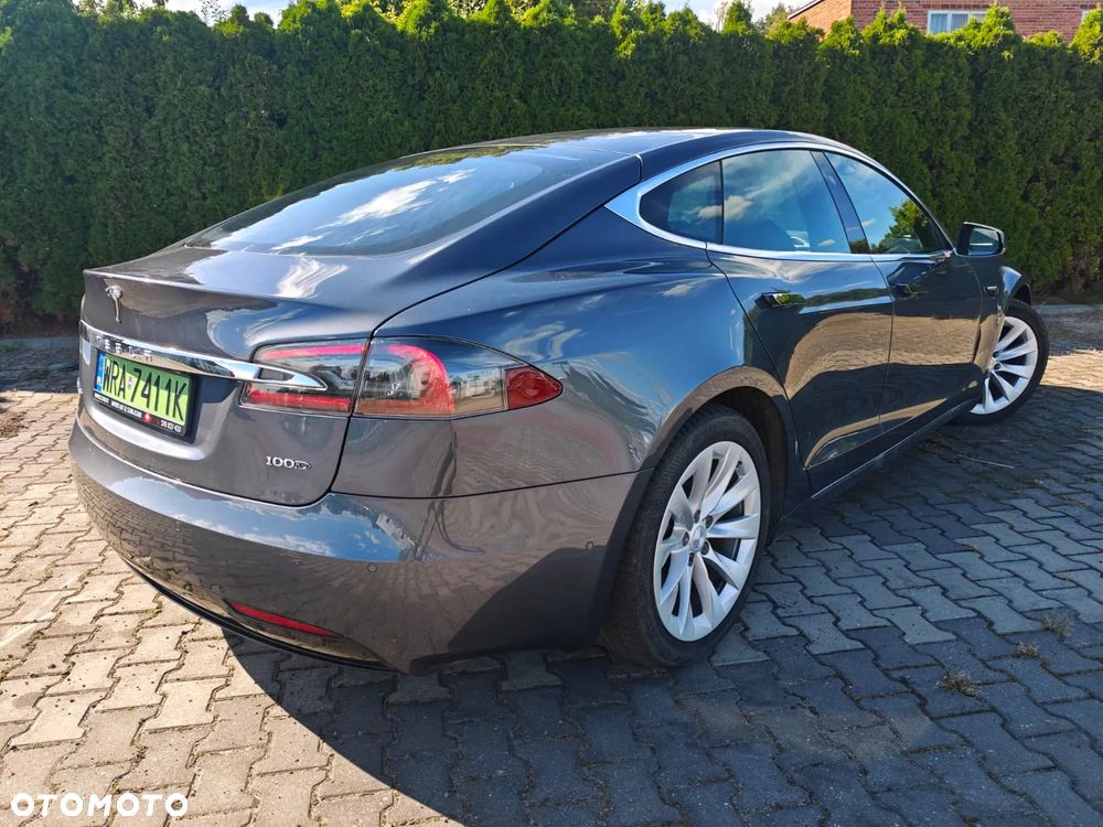 Tesla Model S Long Range Plus - 2