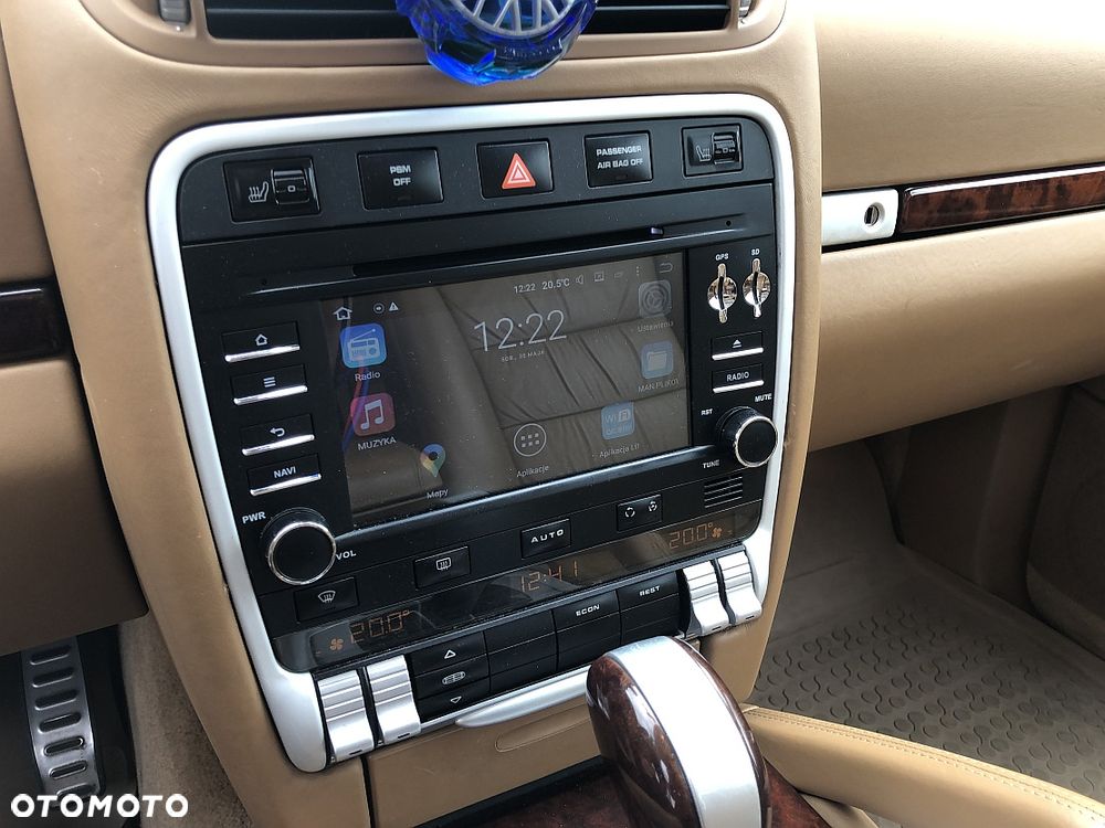 Porsche Cayenne - 14