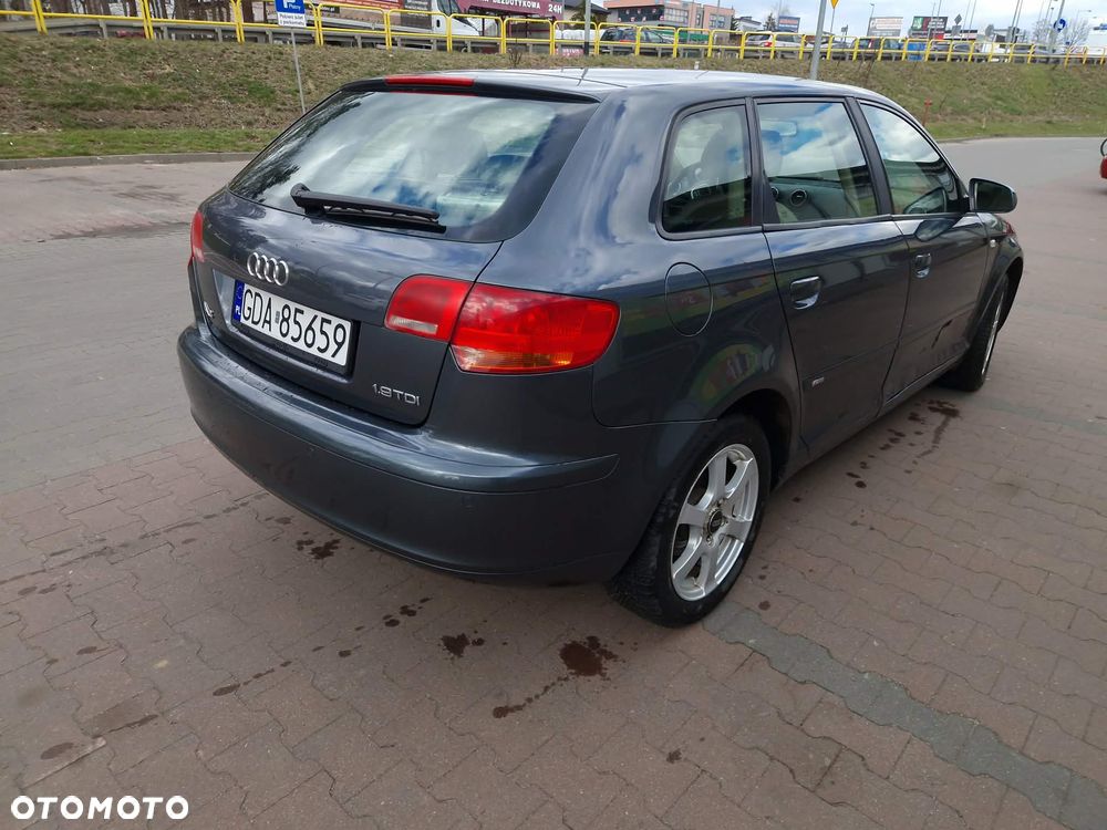 Audi A3 Sportback - 4