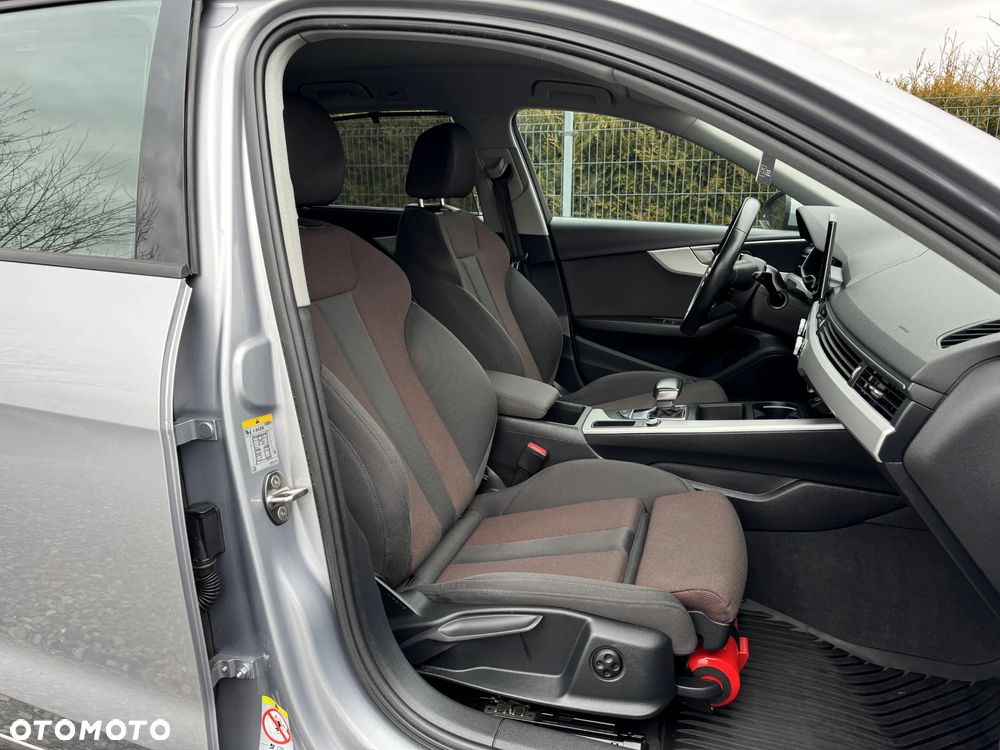 Audi A4 Avant 40 TDI S tronic - 23