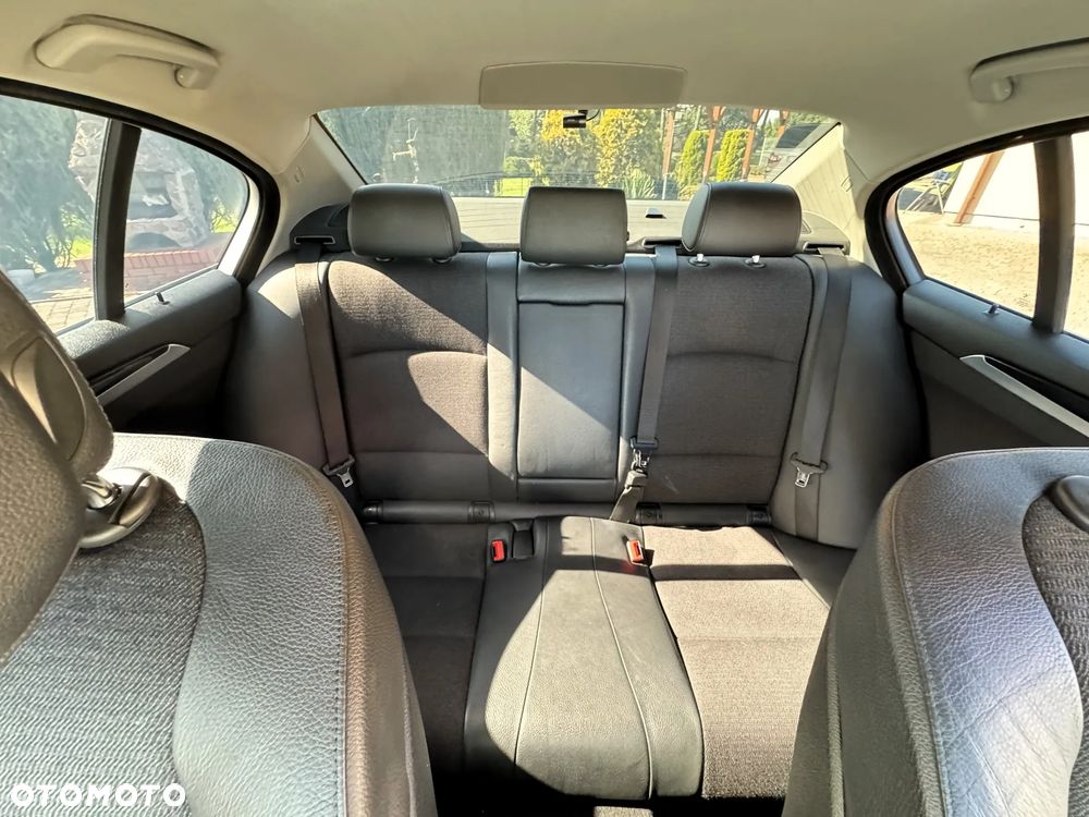 BMW Seria 5 520d - 8
