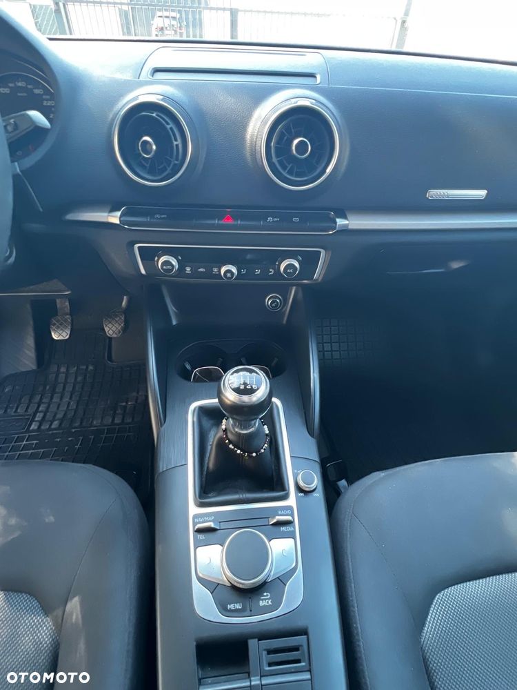 Audi A3 Limousine 1.0 TFSI design - 6