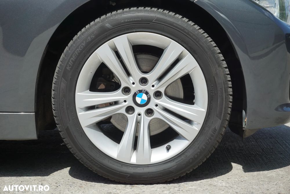 BMW Seria 3 320d DPF Aut. Edition Sport - 14