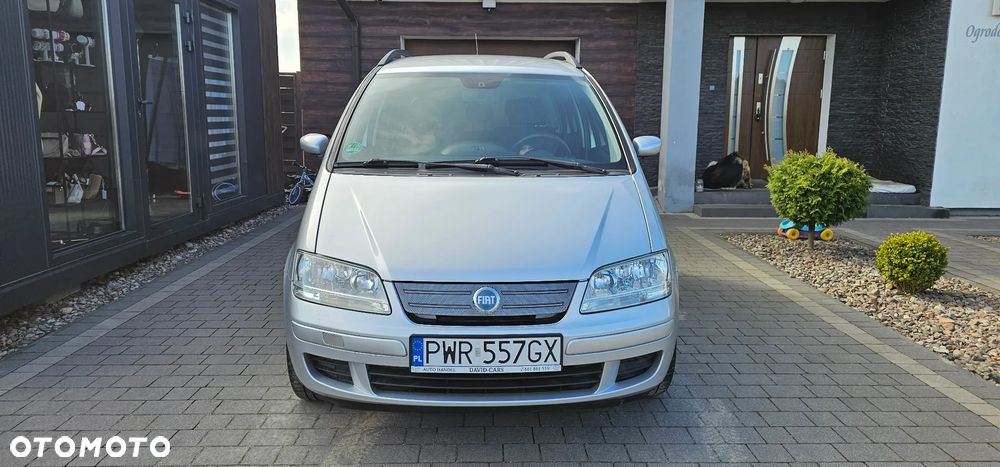 Fiat Idea 1.4 16V Emotion - 20