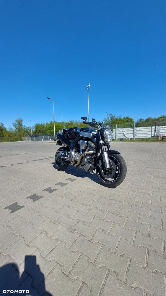 Yamaha MT - 5