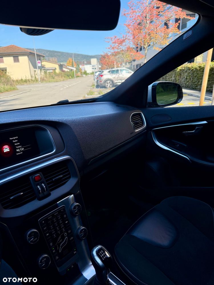 Volvo V40 D3 Momentum - 17