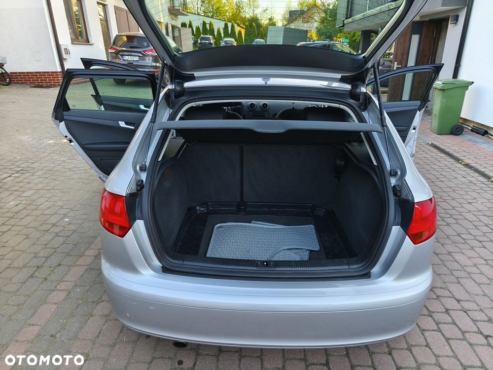 Audi A3 Sportback 1.6 Ambition - 19