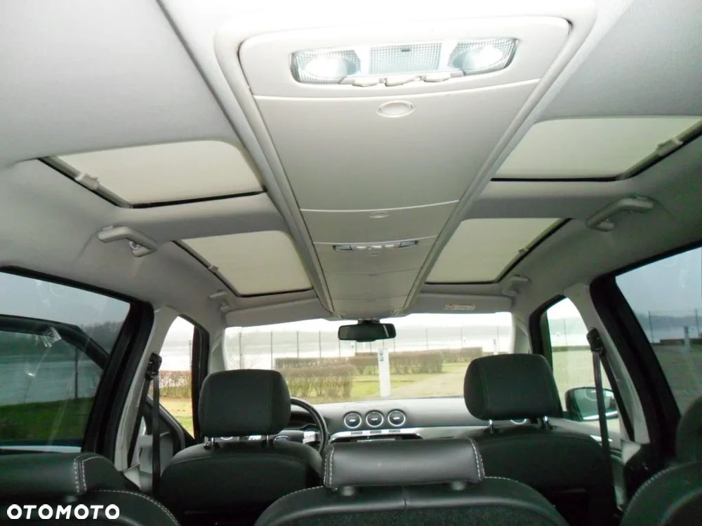 Ford Galaxy 1.6 EcoBoost Titanium - 21