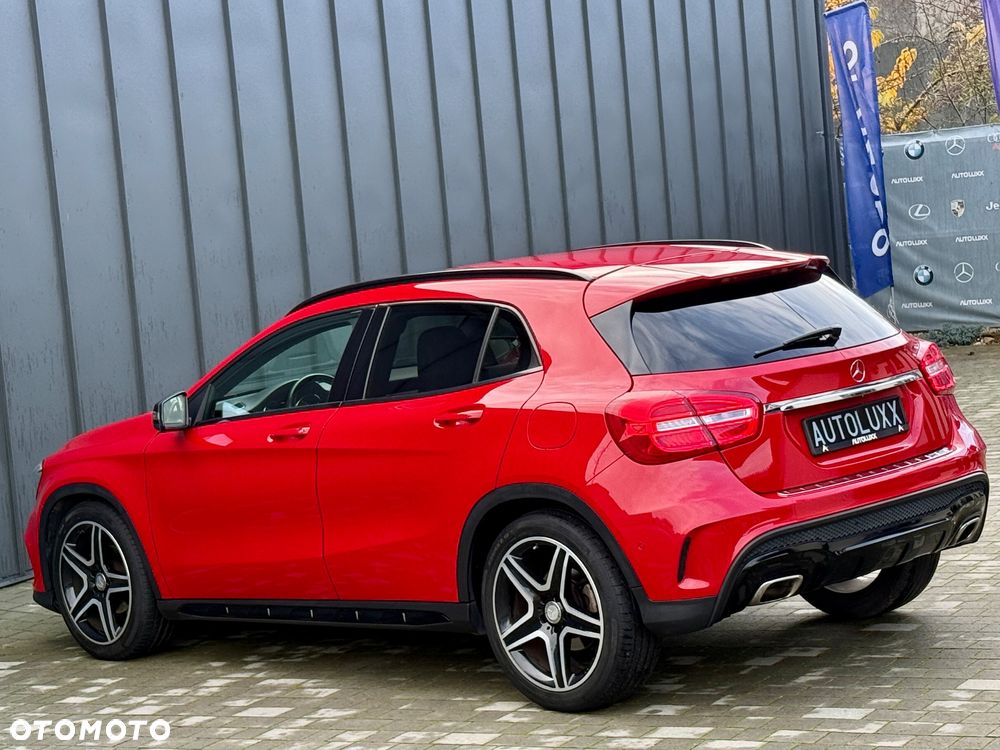 Mercedes-Benz GLA - 36