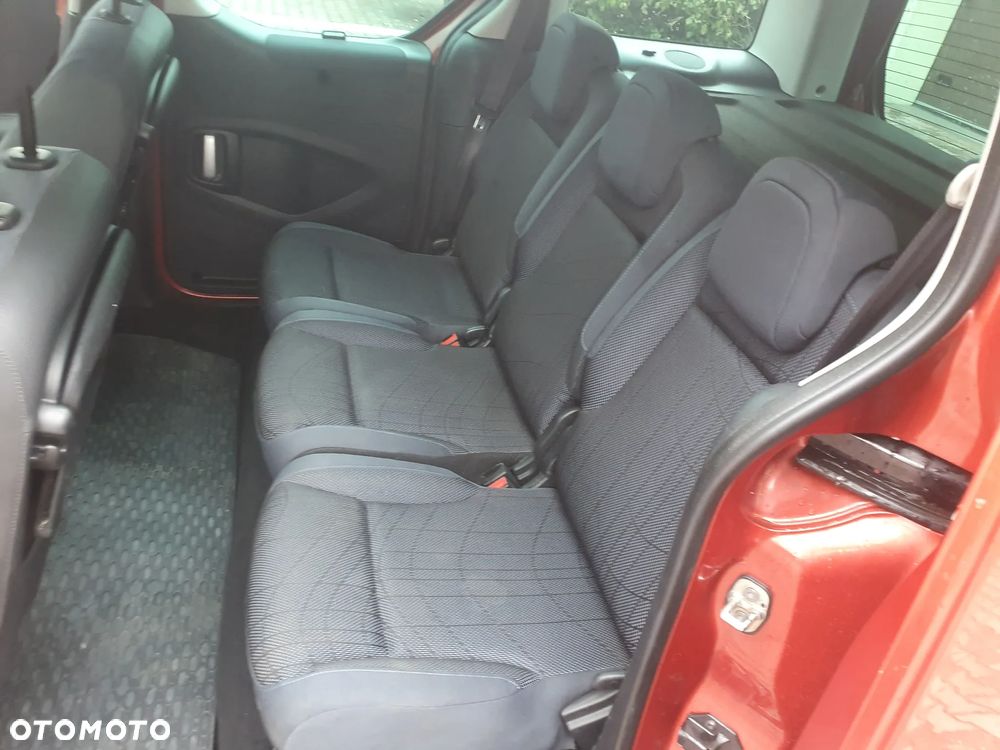 Peugeot Partner HDi FAP 110 Family - 17