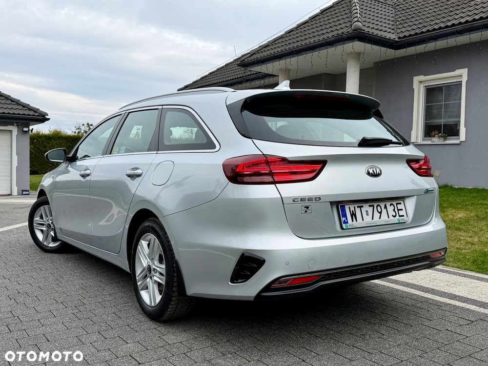 Kia Ceed 1.6 CRDi SCR M - 9