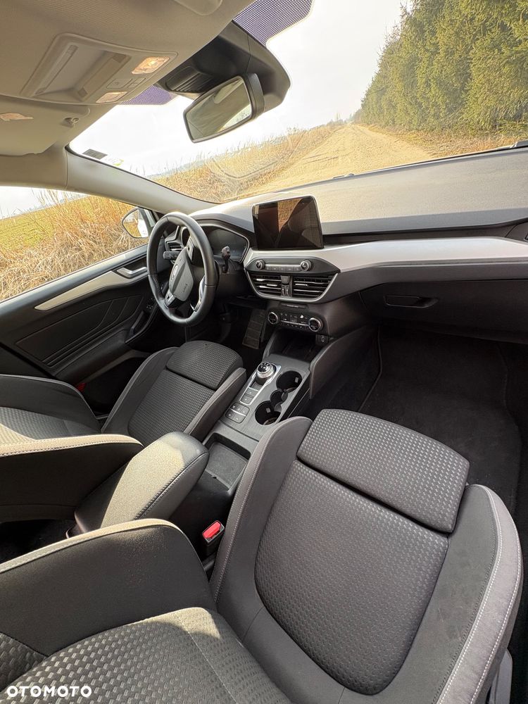 Ford Focus 1.5 EcoBlue Start-Stopp-System COOL&CONNECT - 4