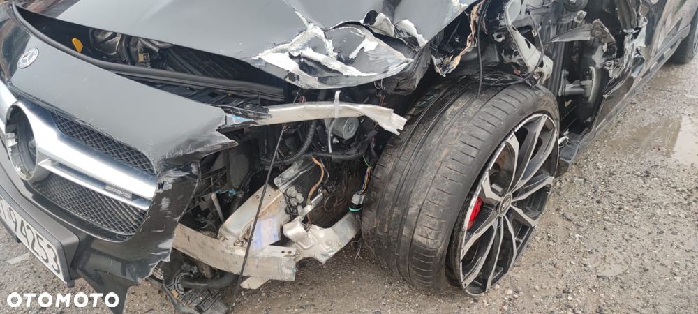 Mercedes-Benz GLA - 11