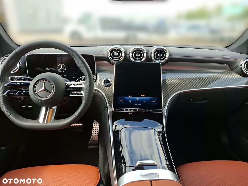 Mercedes-Benz GLC - 12