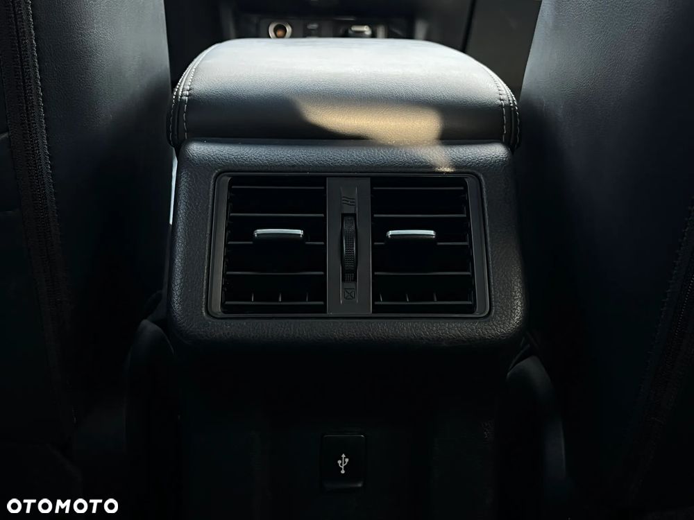 Mitsubishi Outlander - 24