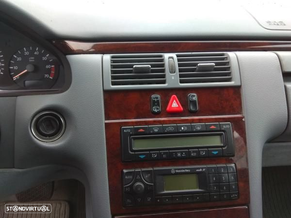 Para peças MERCEDES-BENZ Classe E Carrinha (S210) - 15