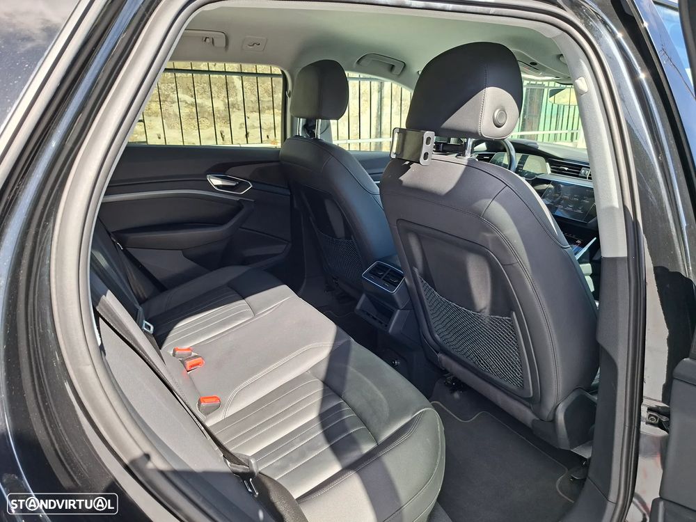 Audi e-tron 55 quattro Advanced - 36