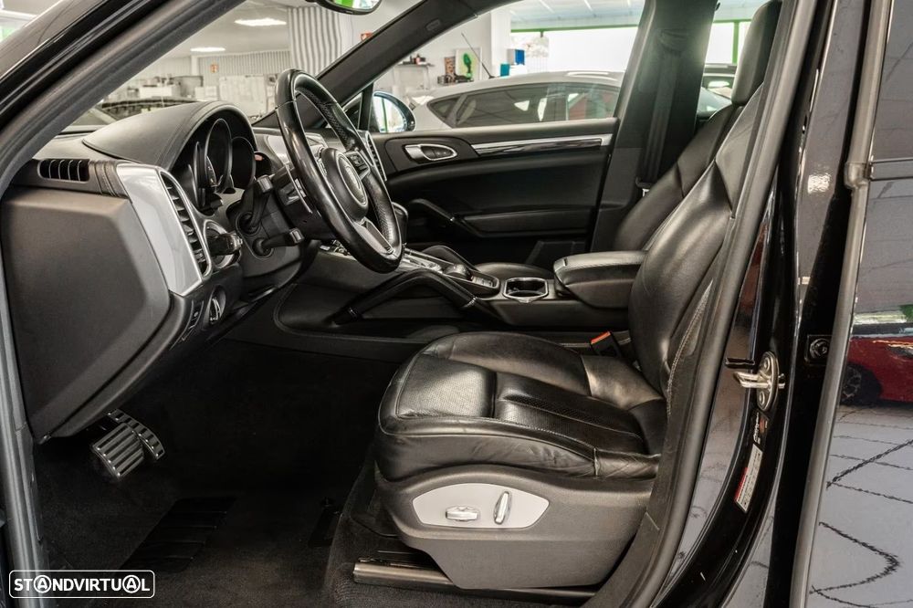 Porsche Cayenne S E-Hybrid Platinum Edition - 2