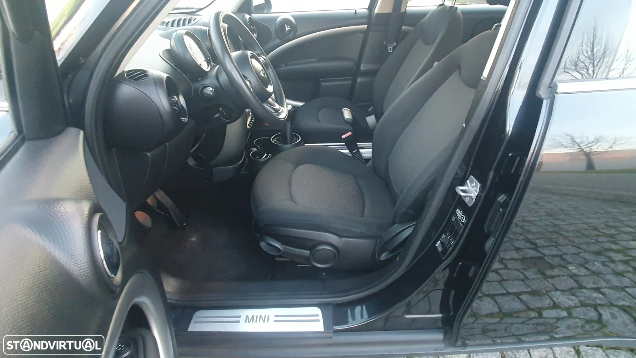 MINI Countryman One D - 11