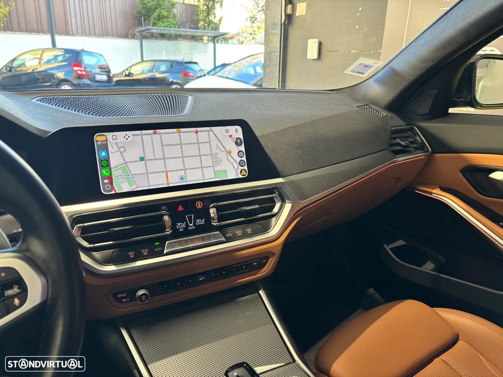 BMW 330 e Pack Desportivo M Auto - 15