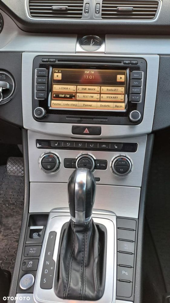 Volkswagen Passat - 10