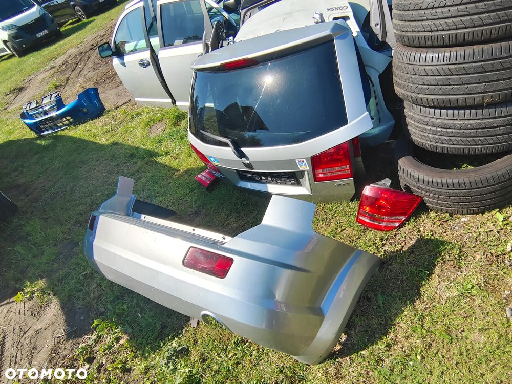 Dodge Journey Freemont zderzak tył tylny - 1