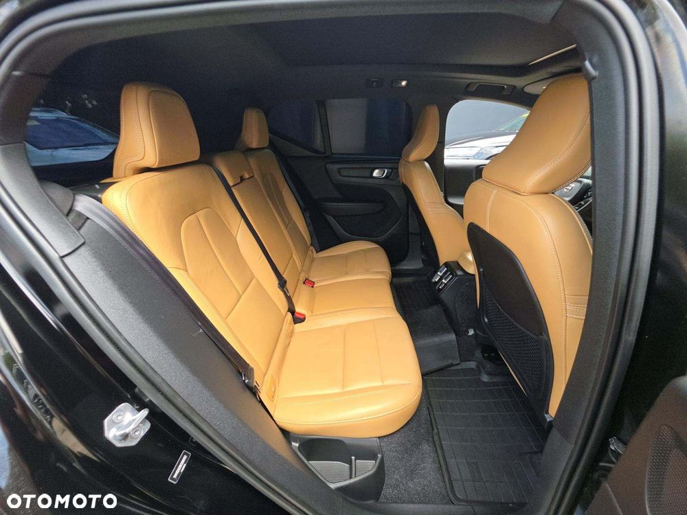Volvo XC 40 T5 AWD Momentum - 8