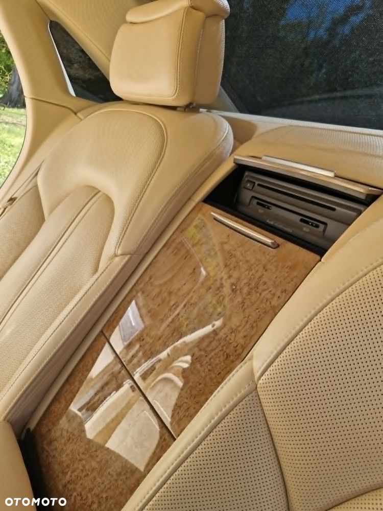 Audi A8 4.2 FSI L Quattro - 13