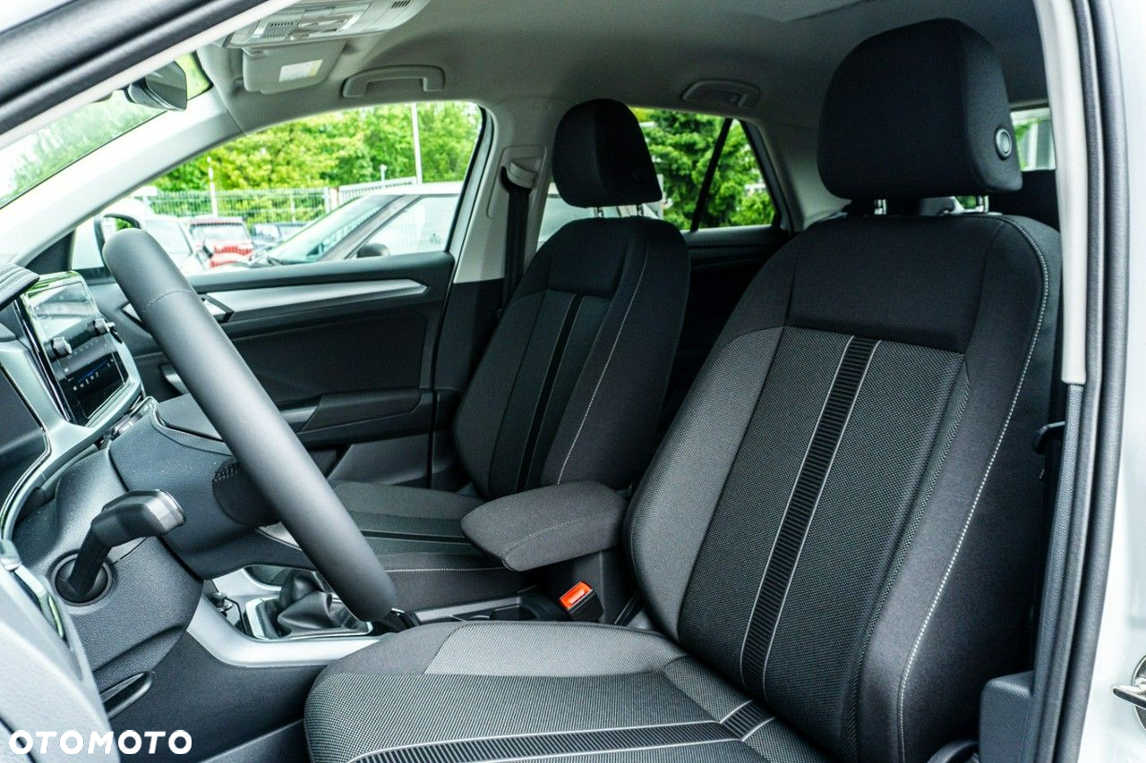 Volkswagen T-Roc - 13