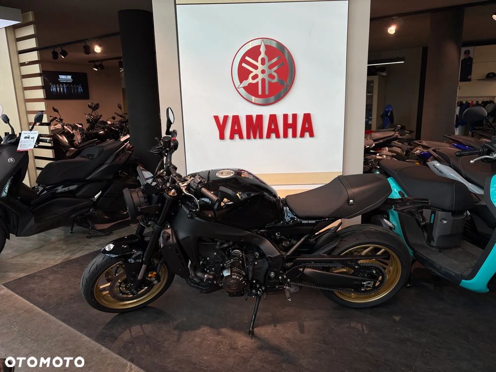 Yamaha XSR - 4