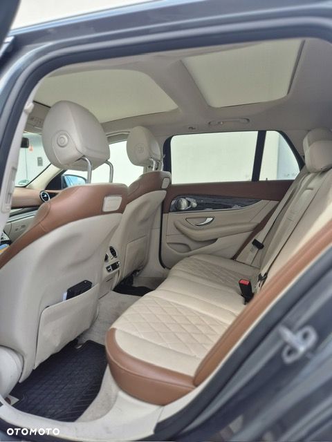 Mercedes-Benz Klasa E 400 d 4-Matic All-Terrain 9G-TRONIC - 6