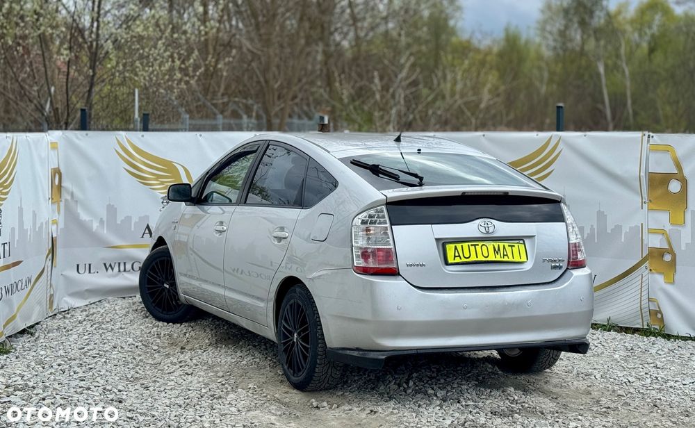 Toyota Prius 1.5 VVT-i Prestige - 4