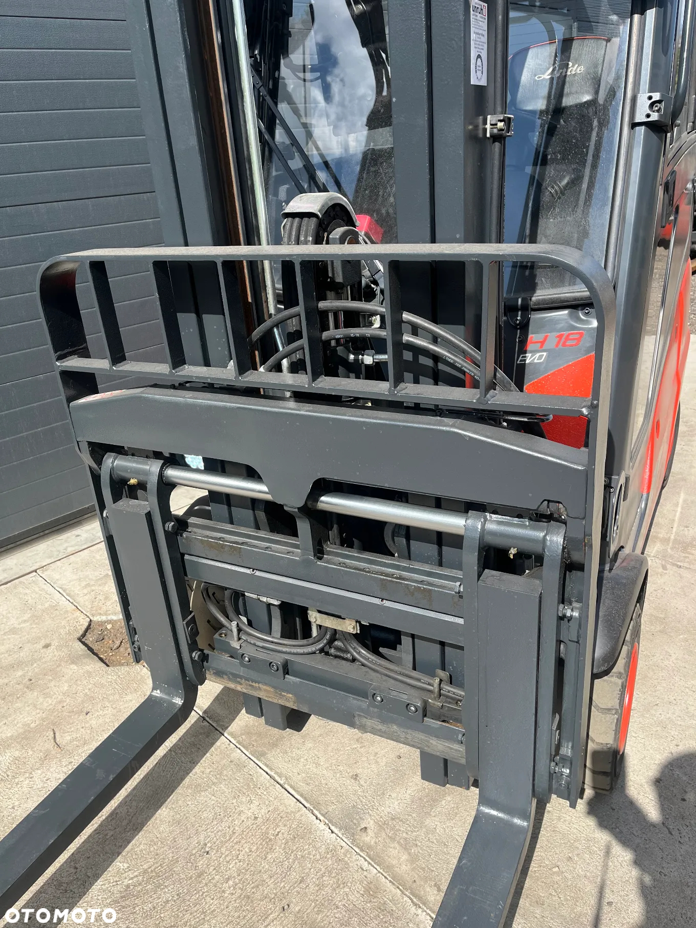 Linde H18T 391 Gaz LPG TRIPLEX Pełna kabina WAGA Pozycjoner Przesuw Oświetlenie drogowe - 29