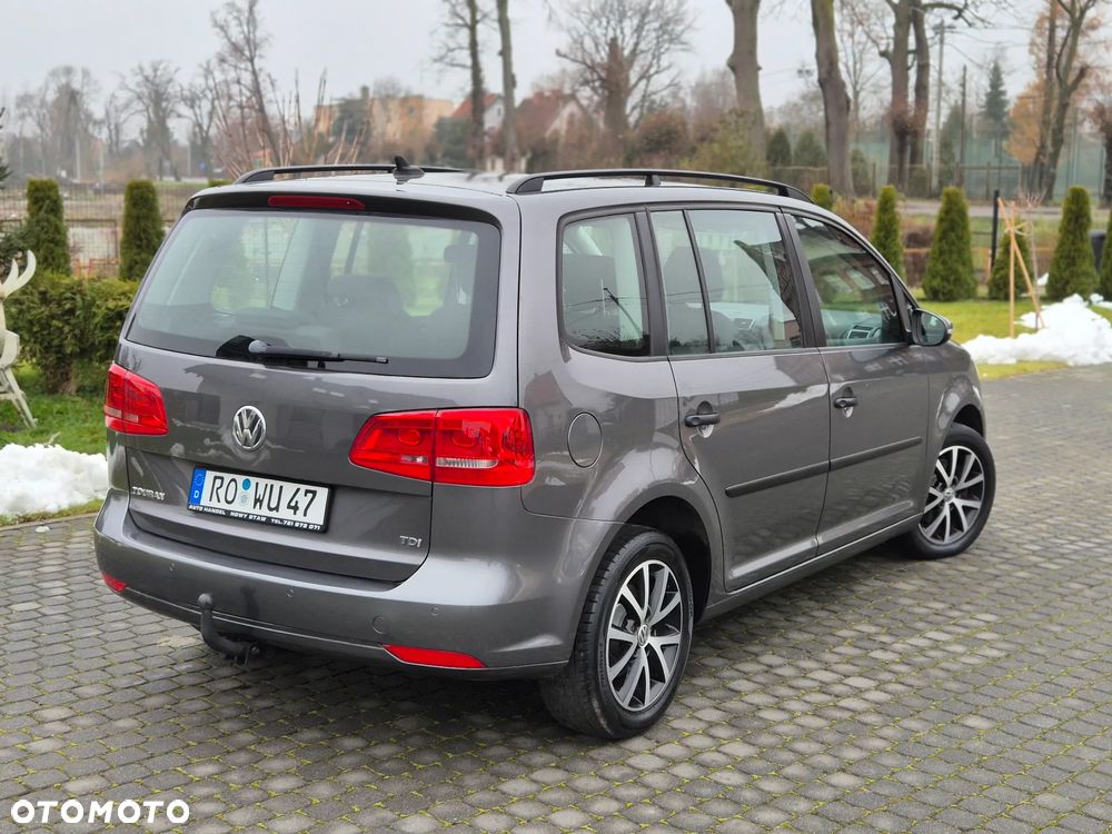 Volkswagen Touran 1.6 TDI DPF BlueMotion Technology DSG Comfortline - 4
