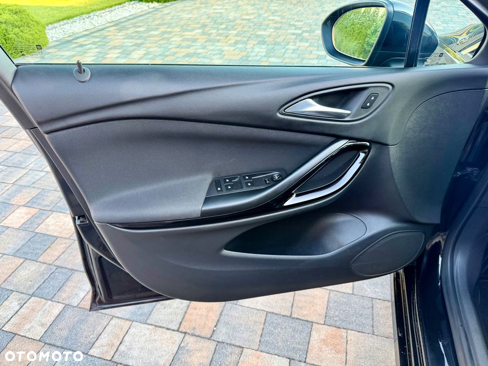 Opel Astra 1.6 T Dynamic S&S - 13