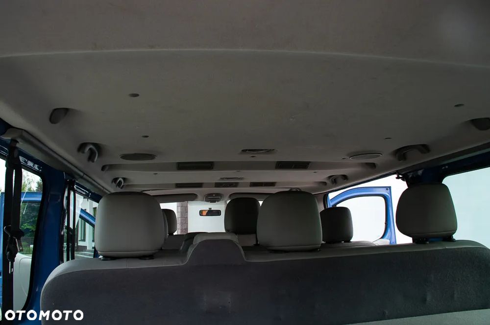 Renault Trafic 2.0 dCi 115 FAP Grand Passenger Black Edition - 29