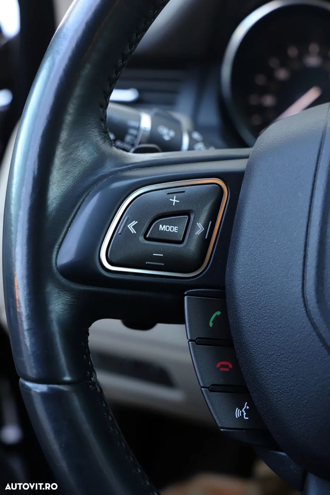 Land Rover Range Rover Evoque - 21