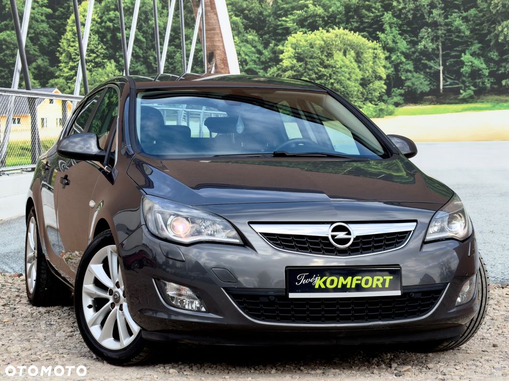 Opel Astra 1.6 Turbo Edition Sport - 1