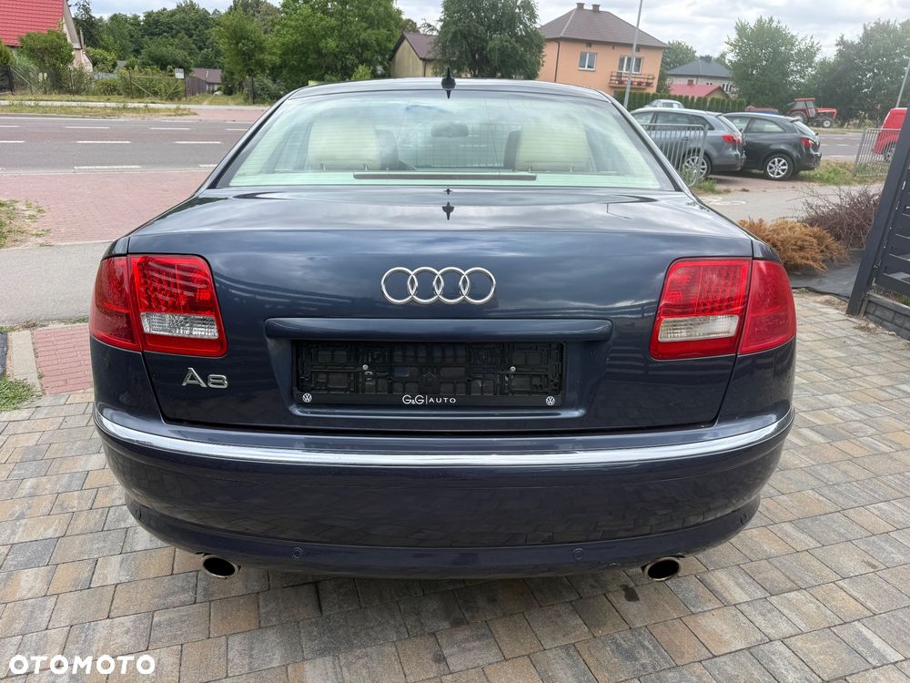 Audi A8 4.2 Quattro - 2