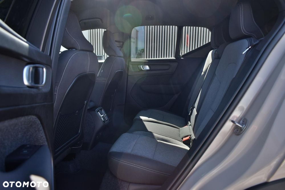 Volvo XC 40 - 23