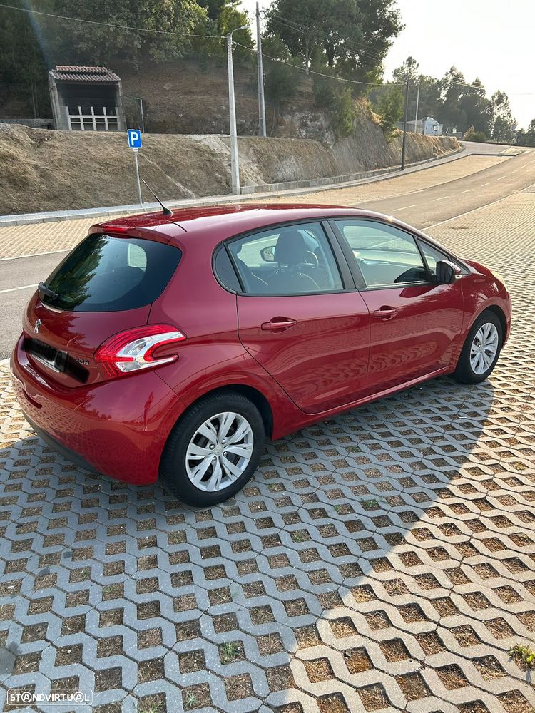 Peugeot 208 PureTech 82 Allure - 2