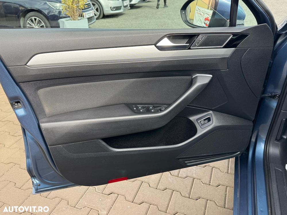 Volkswagen Passat 2.0 TDI SCR DSG Business - 14
