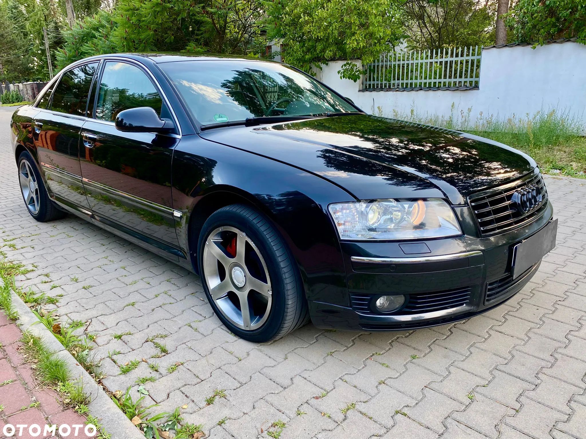 Audi A8 3.7 Quattro - 1