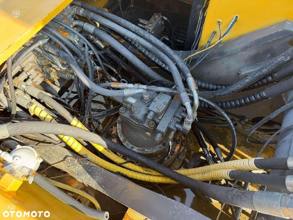 Volvo EC 240 LC - 15