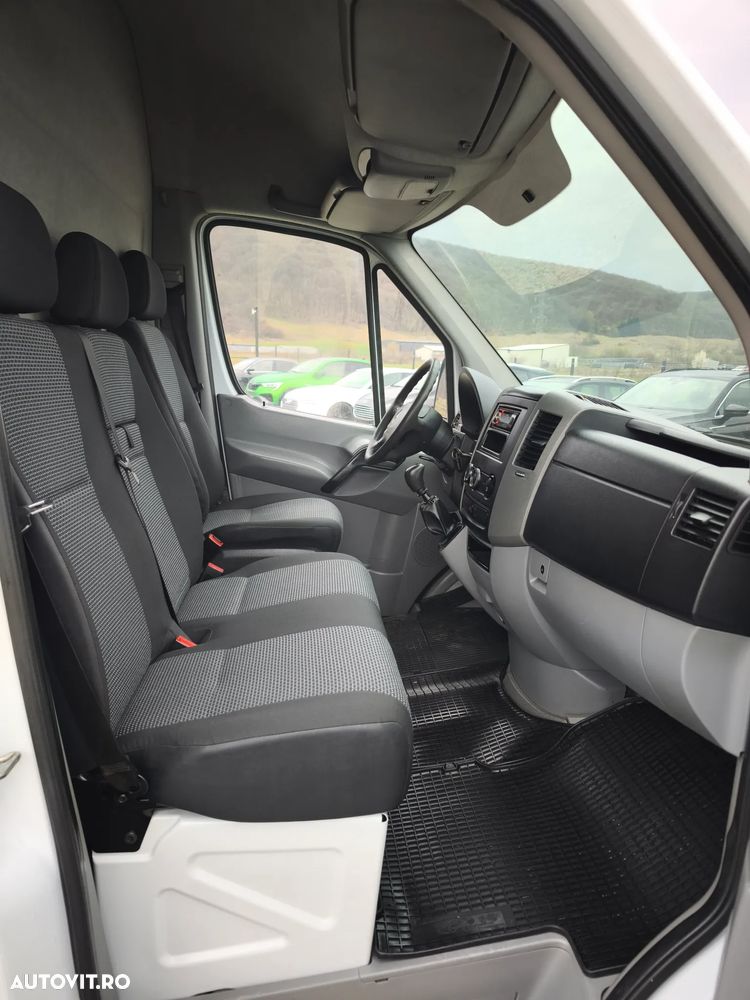 Mercedes-Benz Sprinter - 22