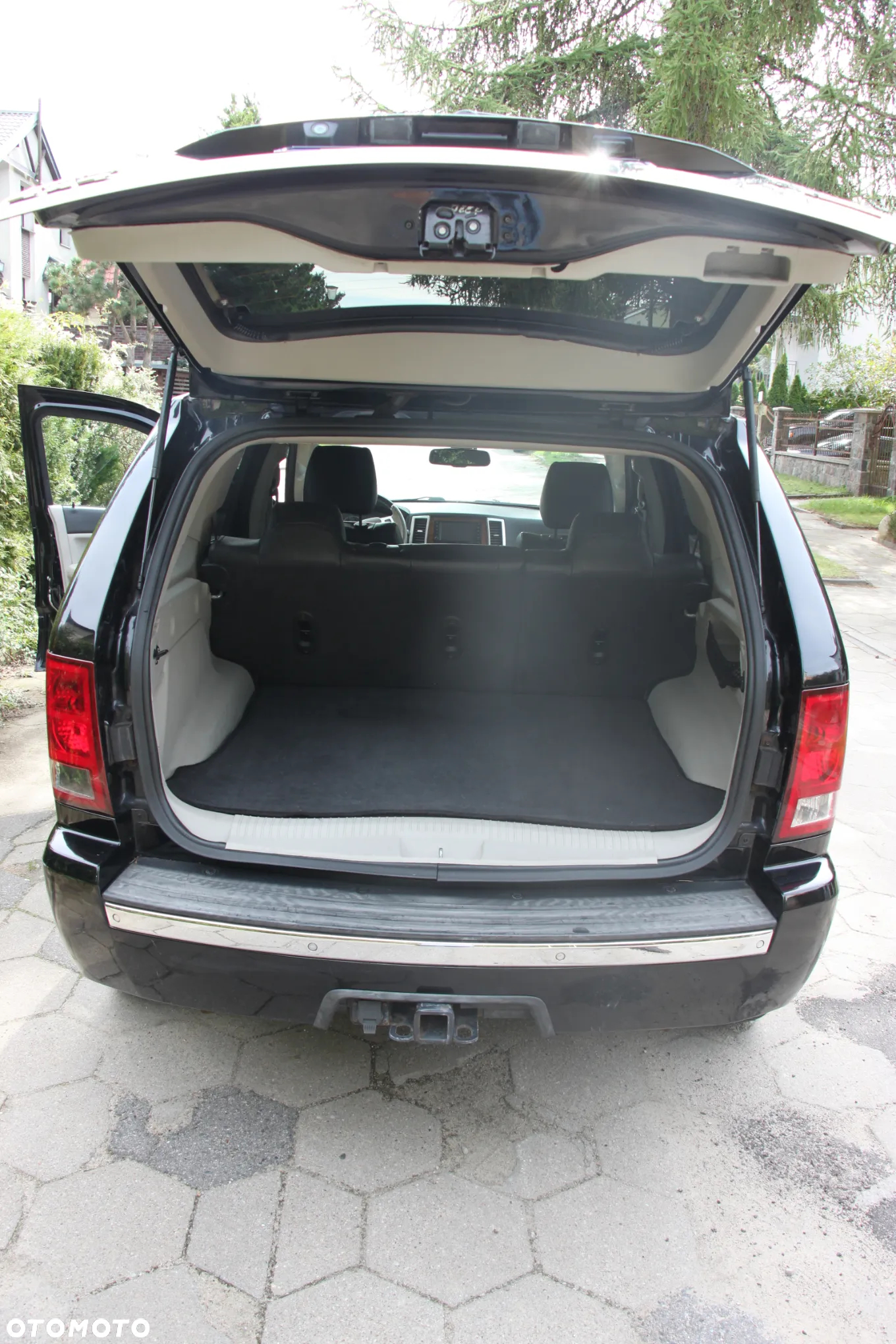 Jeep Grand Cherokee - 13