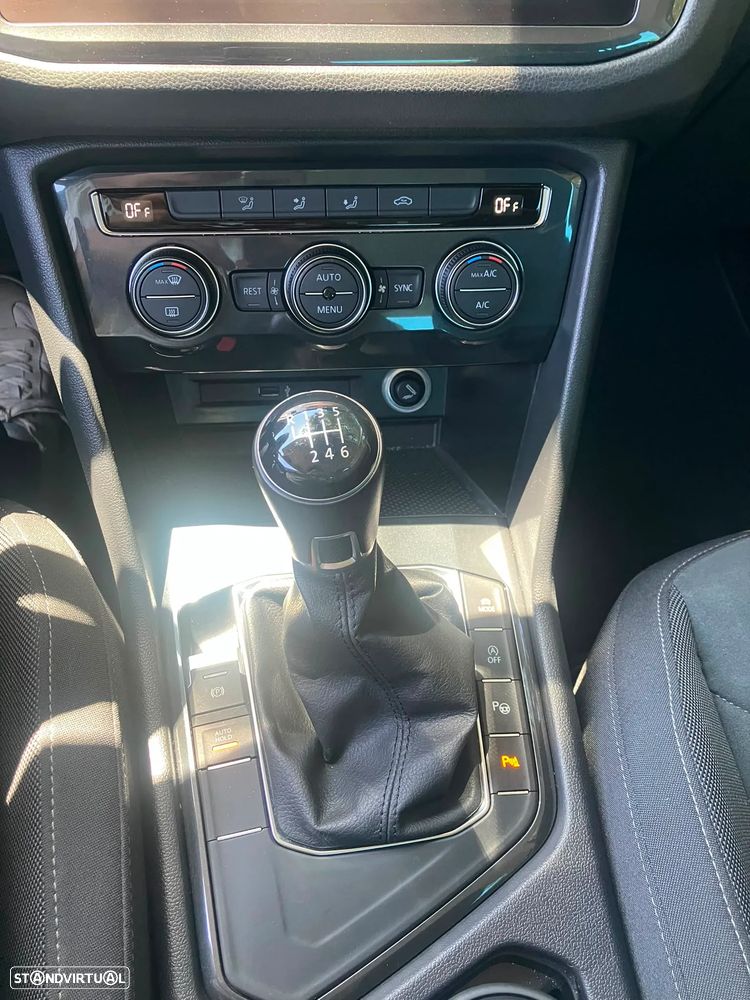 VW Tiguan 2.0 TDI R-Line - 15