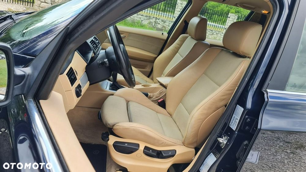 BMW X3 2.5si - 7