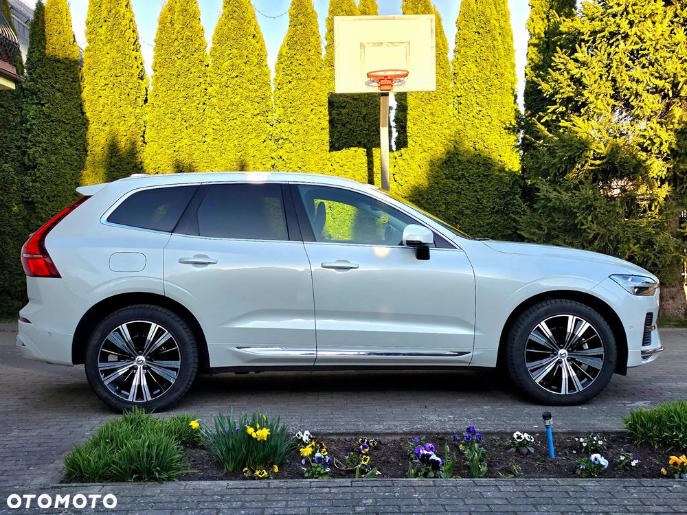 Volvo XC 60 B5 B AWD Plus Bright - 8