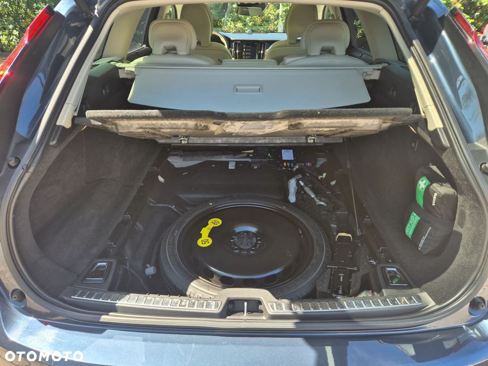 Volvo V90 Cross Country D5 AWD - 34